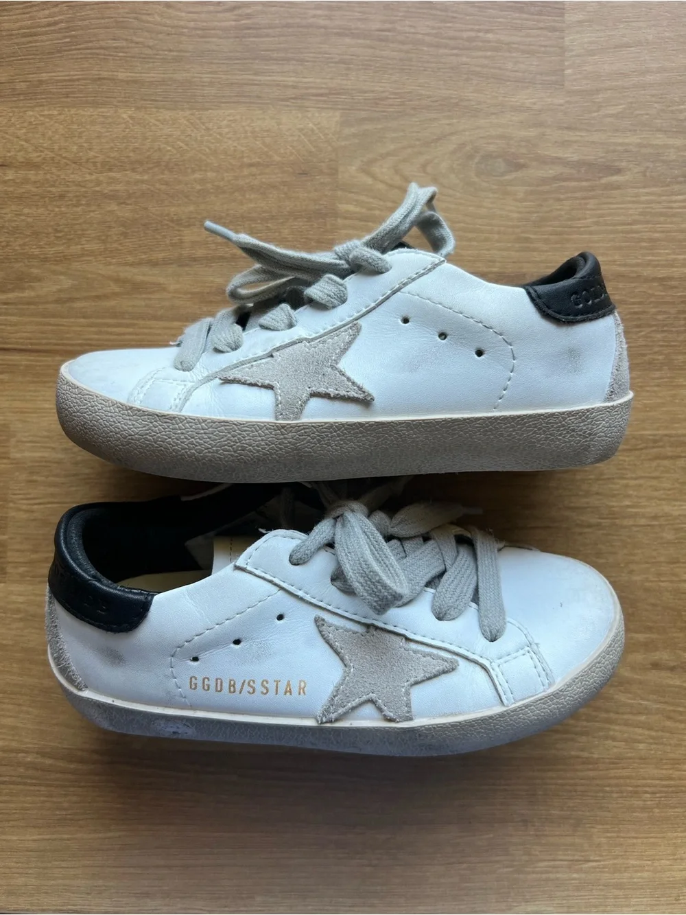 Golden Goose White Sneakers with Gray Star & Black Heel Tab — Kids